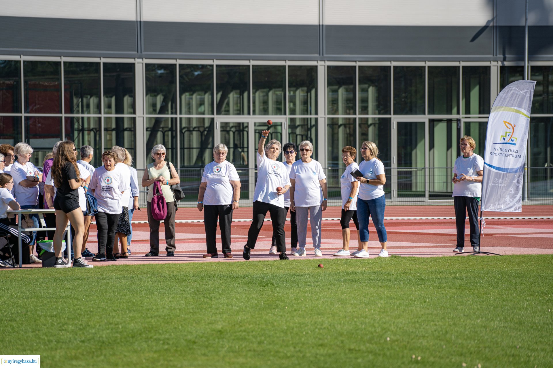 VIII. Szépkorúak Sporttalálkozója az Atlétikai Centrumban