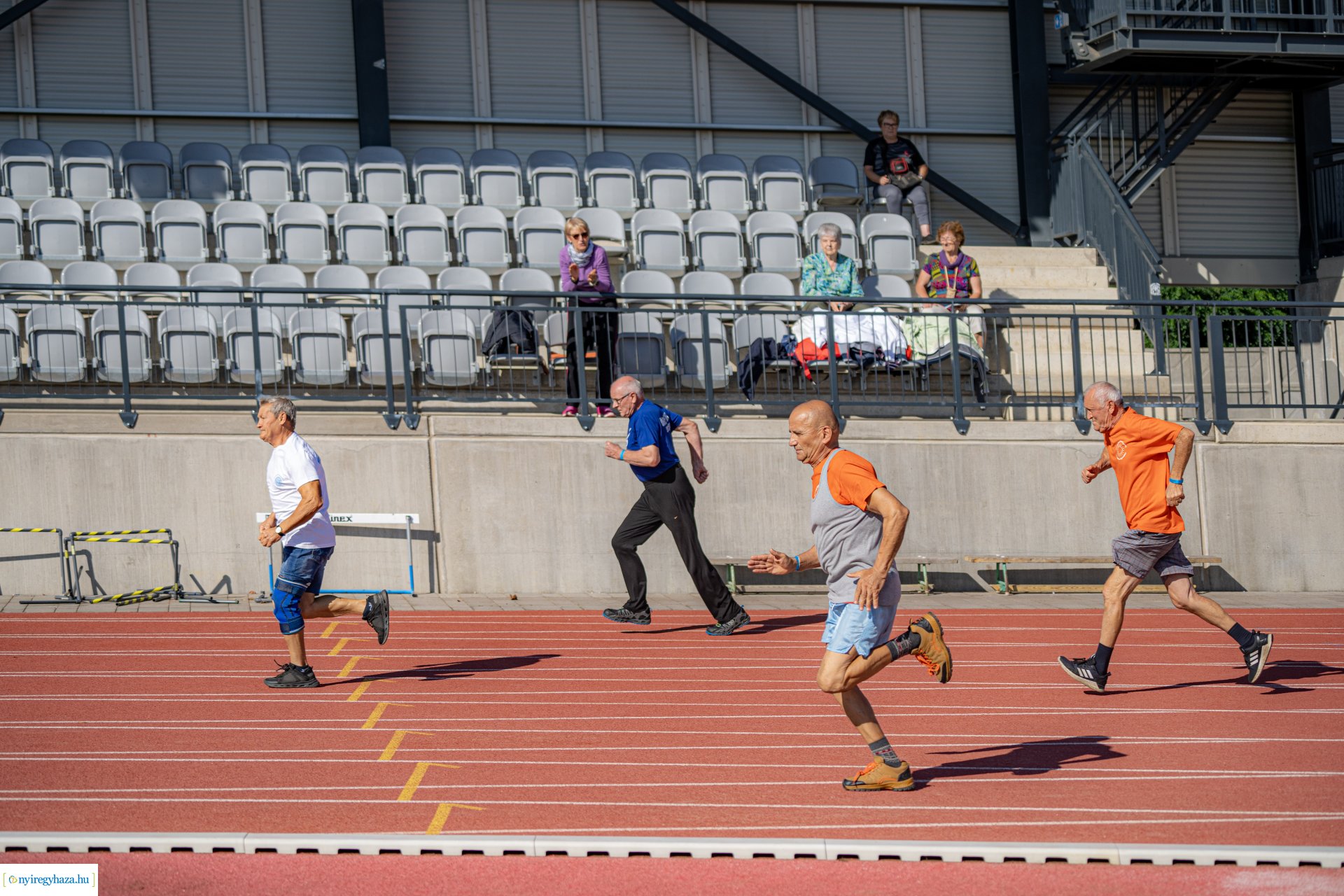 VIII. Szépkorúak Sporttalálkozója az Atlétikai Centrumban