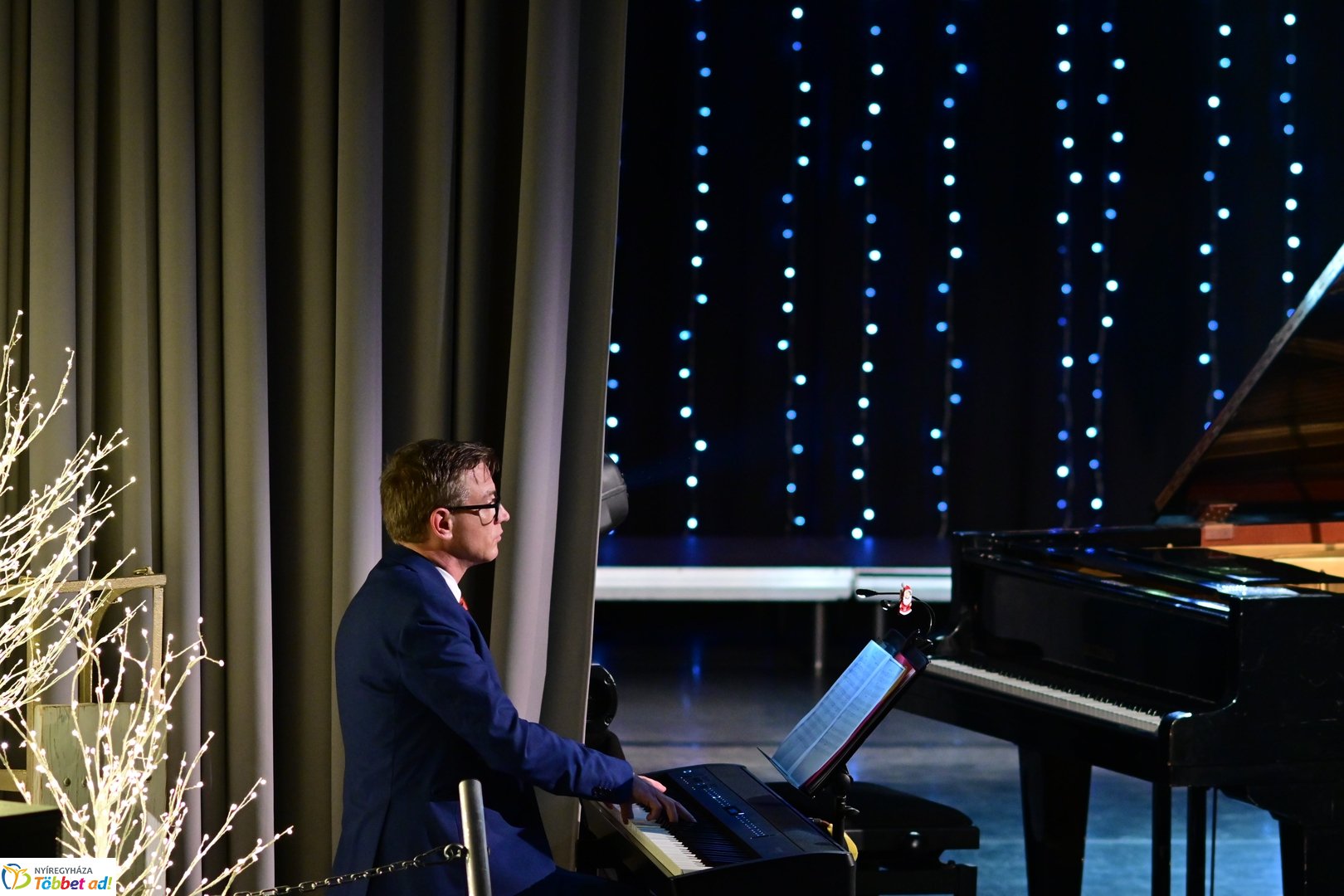 Vikár Karácsony a kulturális központban - 2025