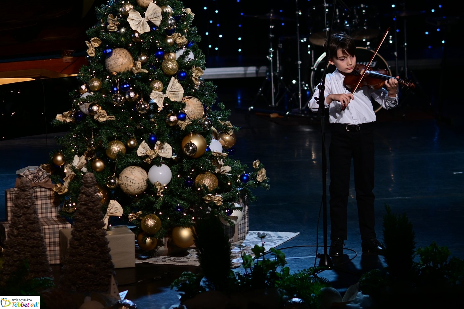 Vikár Karácsony a kulturális központban - 2025