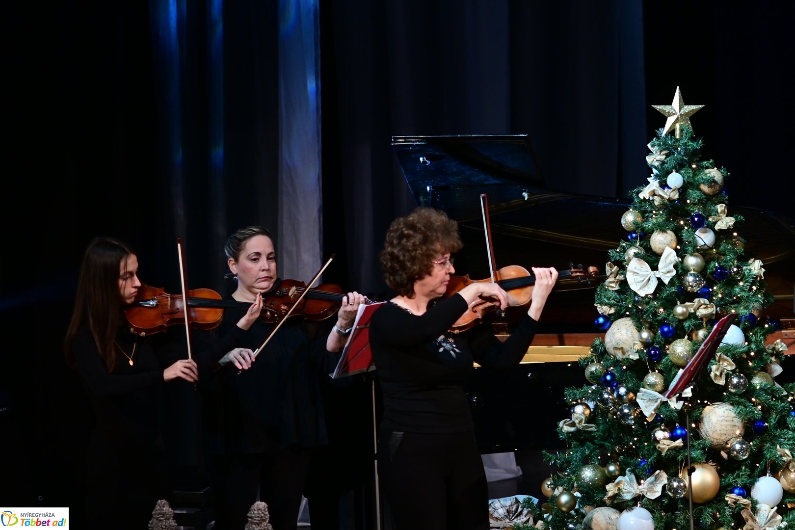 Vikár Karácsony a kulturális központban - 2025