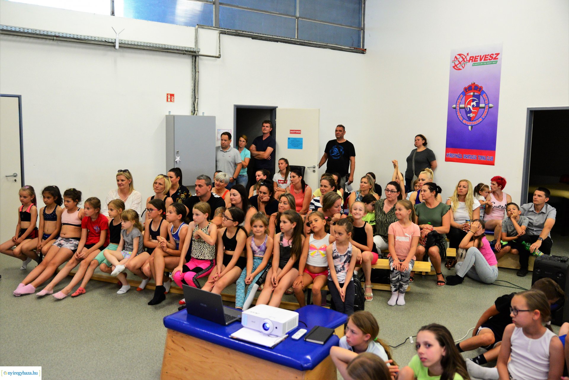 Világbajokait köszöntötte a Spartacus Torna CLub