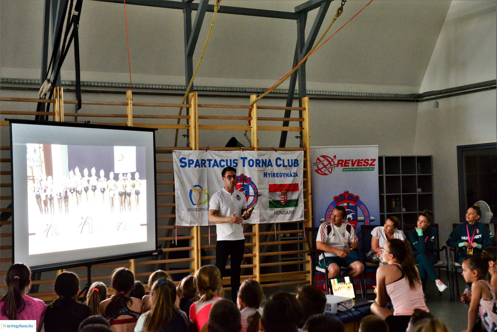 Világbajokait köszöntötte a Spartacus Torna CLub