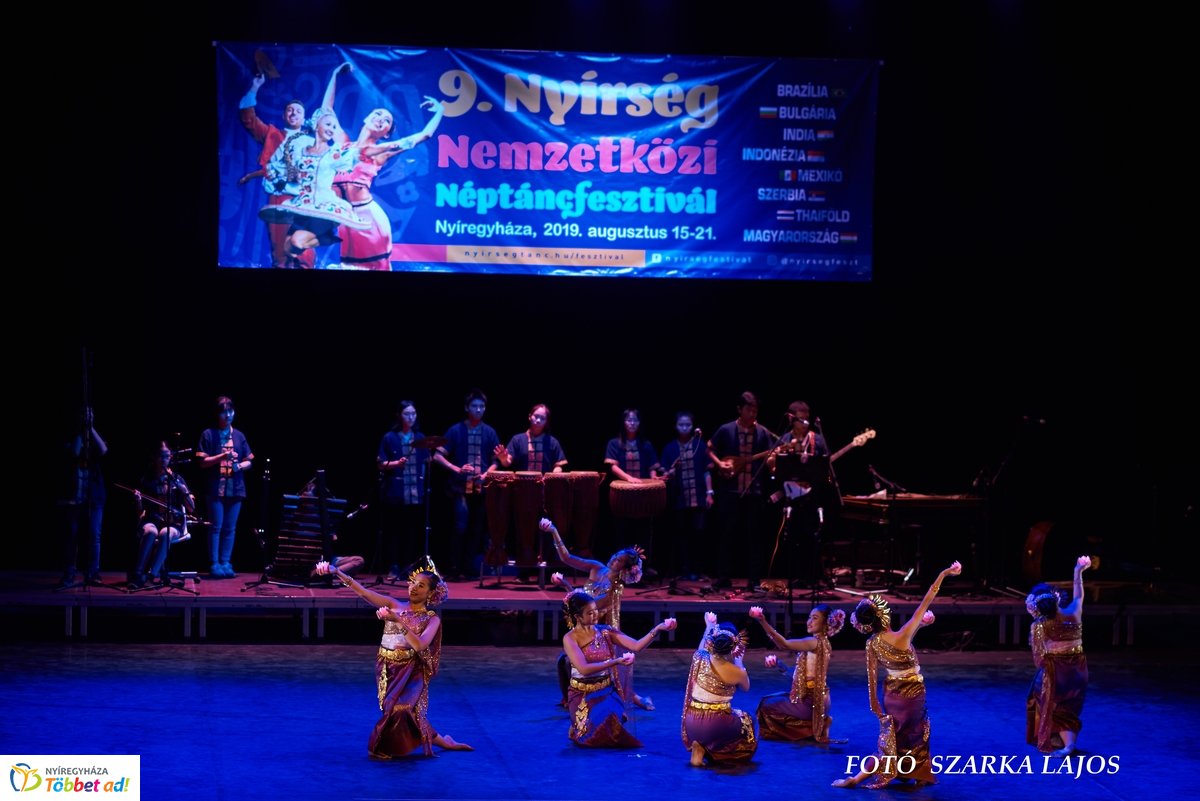 Világok tánca 2019