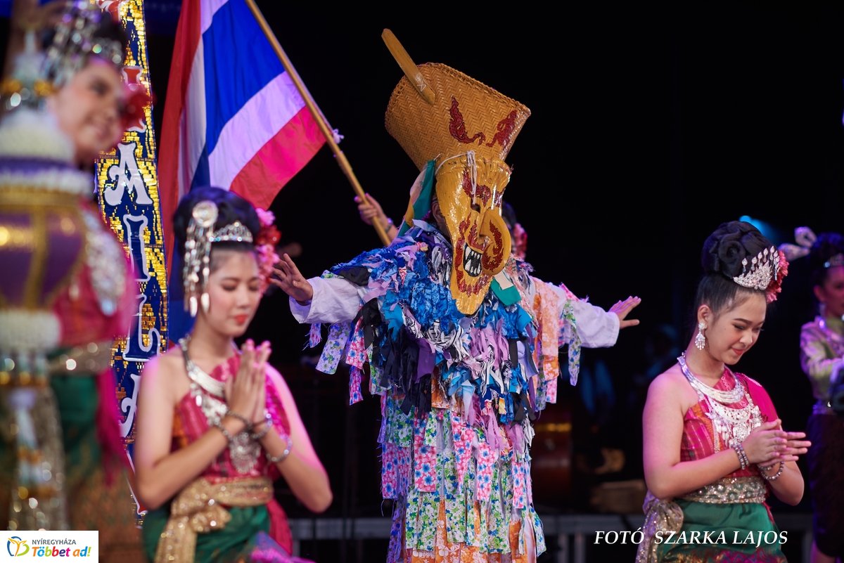 Világok tánca 2019