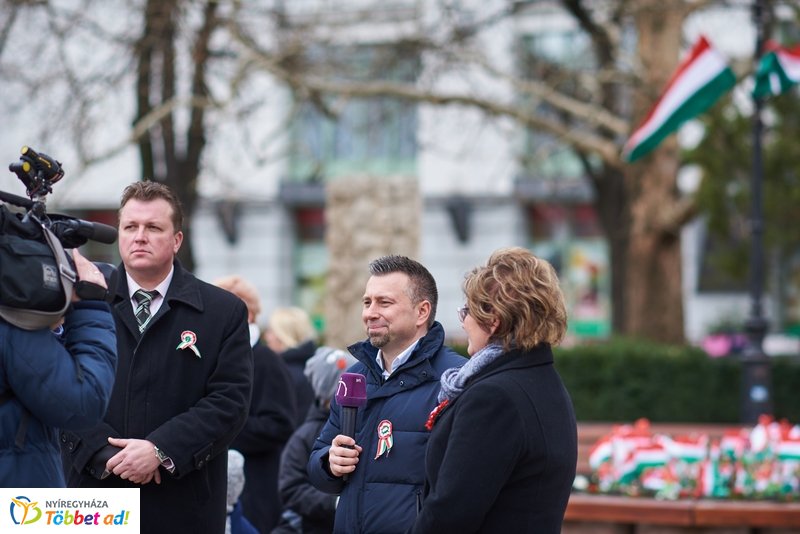 Virágültetés ovisokkal