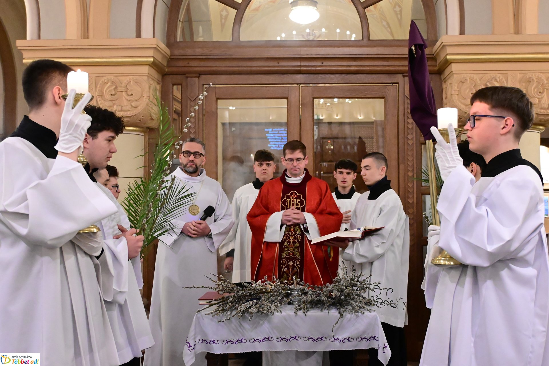 Virágvasárnap a Magyarok Nagyasszonya-társszékesegyházban Nyíregyházán