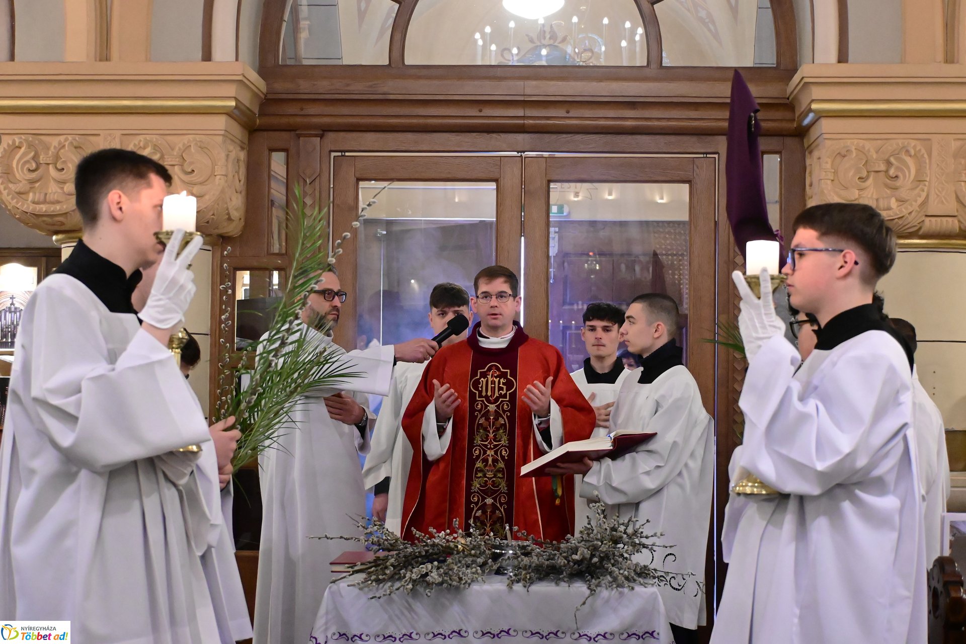 Virágvasárnap a Magyarok Nagyasszonya-társszékesegyházban Nyíregyházán