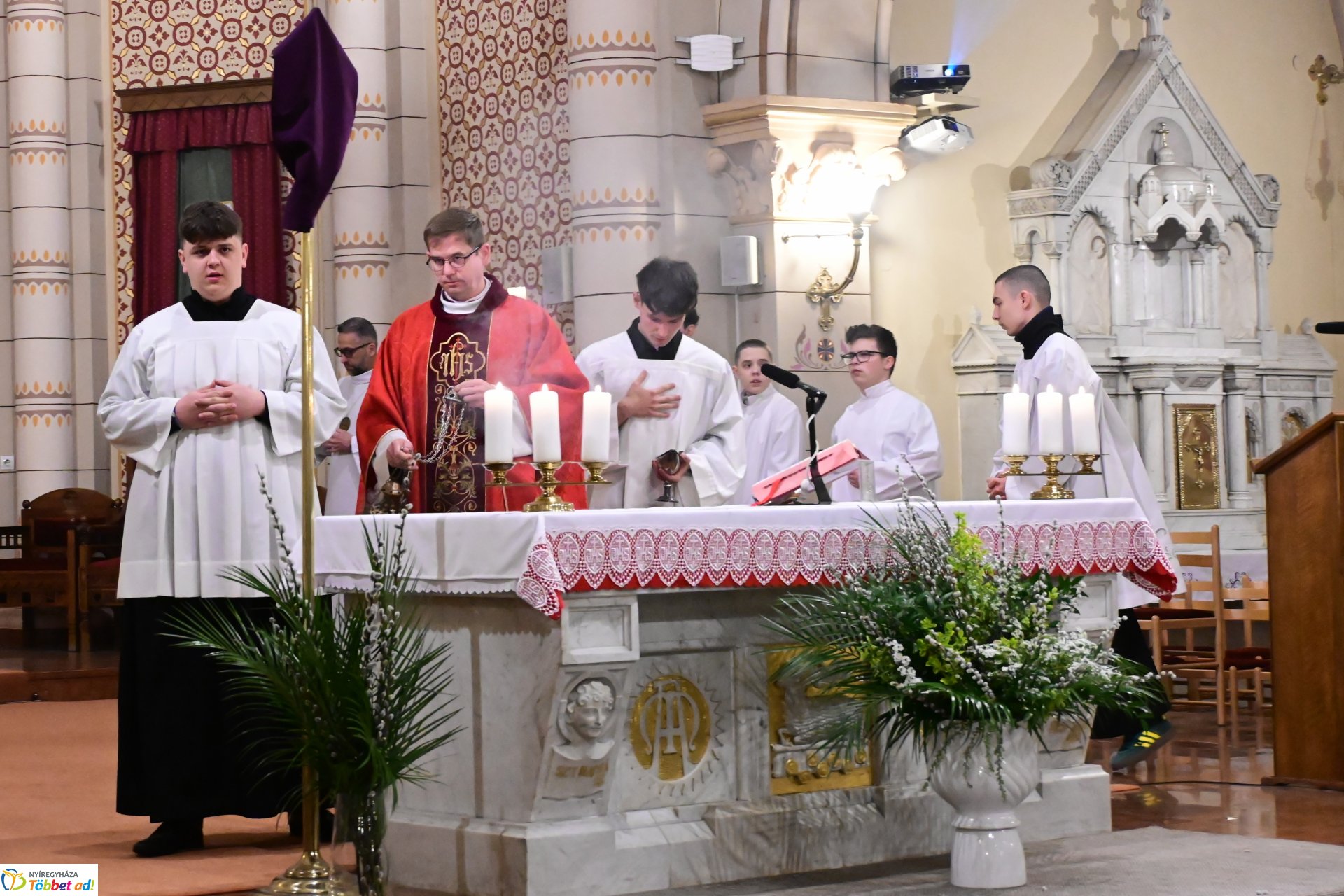 Virágvasárnap a Magyarok Nagyasszonya-társszékesegyházban Nyíregyházán