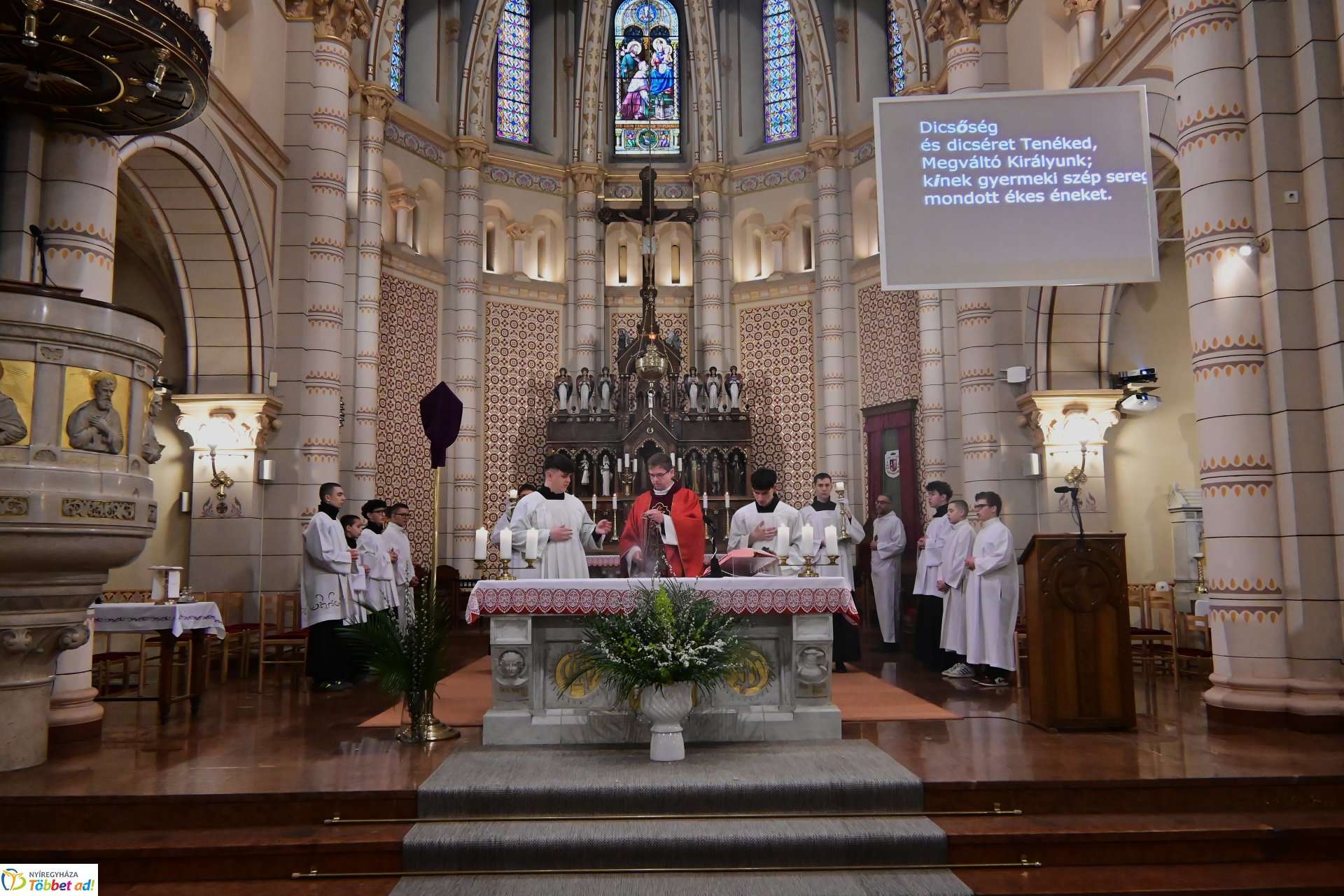 Virágvasárnap a Magyarok Nagyasszonya-társszékesegyházban Nyíregyházán
