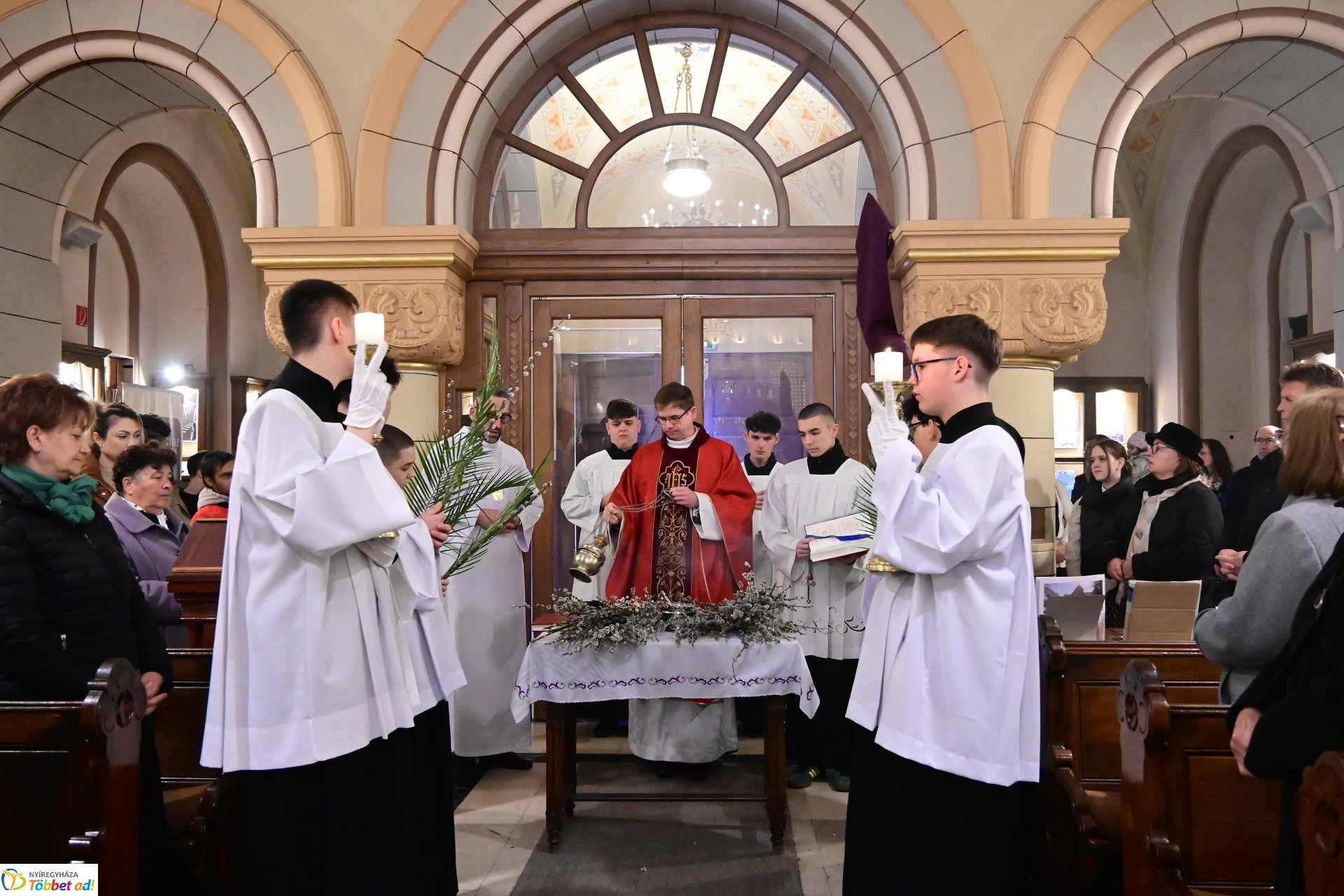 Virágvasárnap a Magyarok Nagyasszonya-társszékesegyházban Nyíregyházán