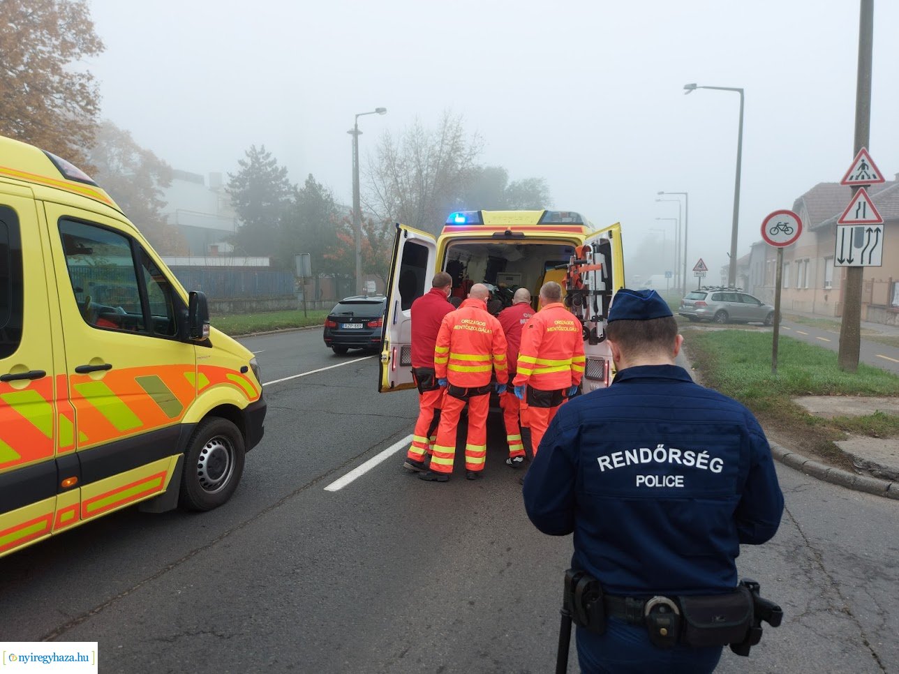 Visszapillantónak ütközött egy motoros a Bethlen Gábor utcán