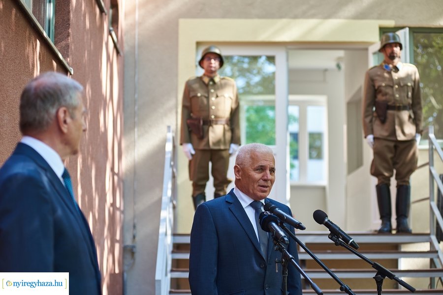 vitéz Mikecz Kálmán Honvéd Kollégium átadó