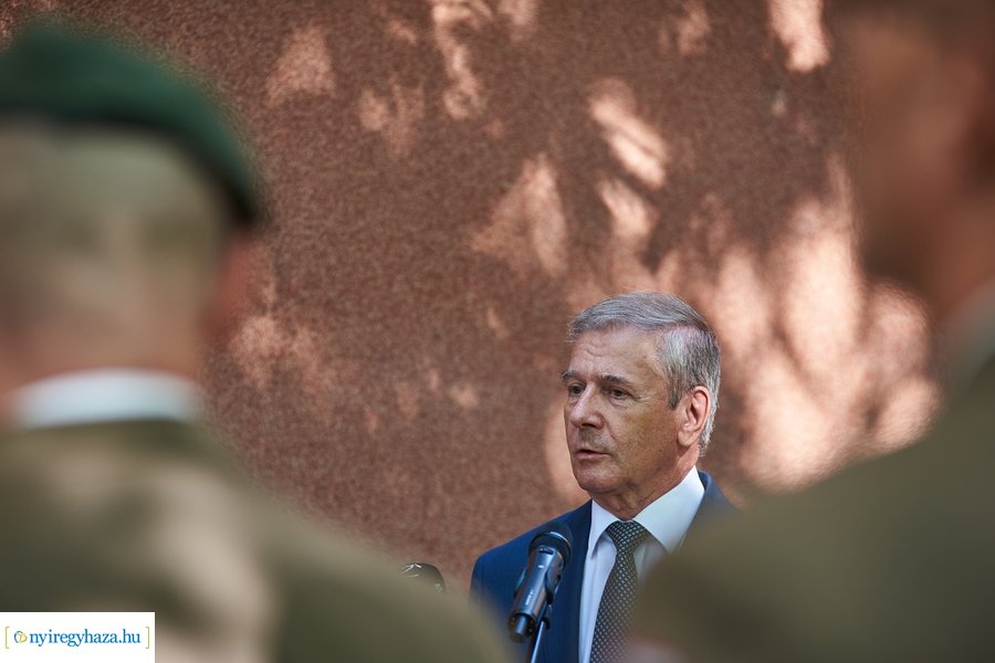 vitéz Mikecz Kálmán Honvéd Kollégium átadó