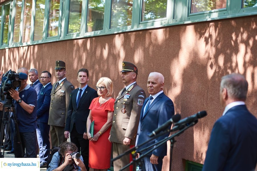 vitéz Mikecz Kálmán Honvéd Kollégium átadó