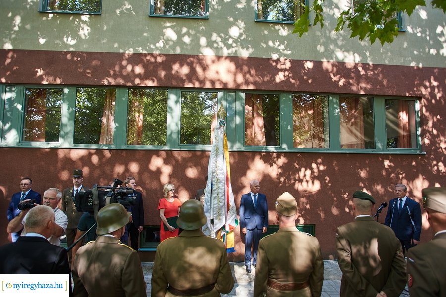vitéz Mikecz Kálmán Honvéd Kollégium átadó