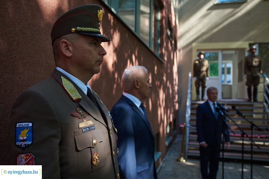 vitéz Mikecz Kálmán Honvéd Kollégium átadó