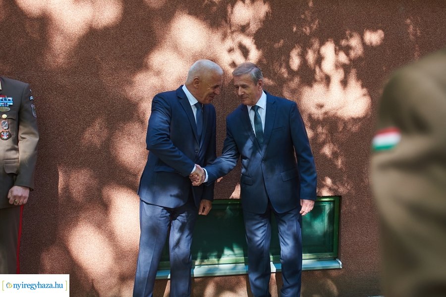 vitéz Mikecz Kálmán Honvéd Kollégium átadó