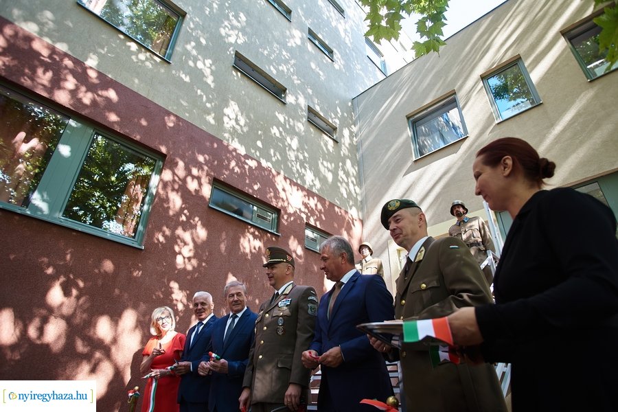 vitéz Mikecz Kálmán Honvéd Kollégium átadó
