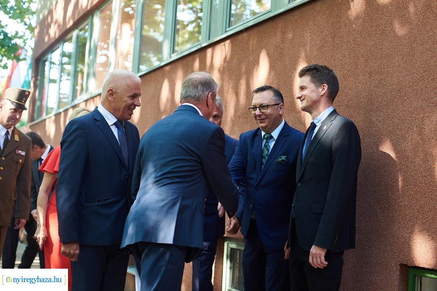 vitéz Mikecz Kálmán Honvéd Kollégium átadó
