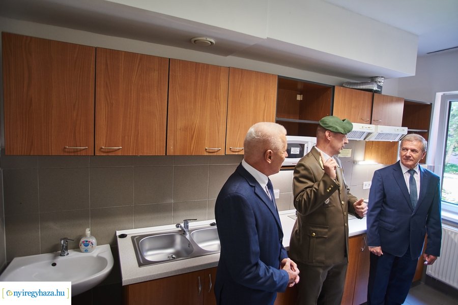 vitéz Mikecz Kálmán Honvéd Kollégium átadó