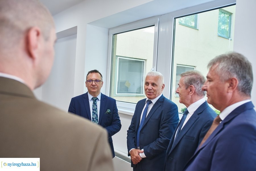 vitéz Mikecz Kálmán Honvéd Kollégium átadó