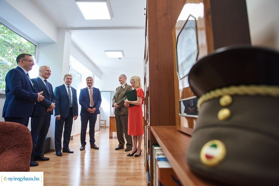 vitéz Mikecz Kálmán Honvéd Kollégium átadó