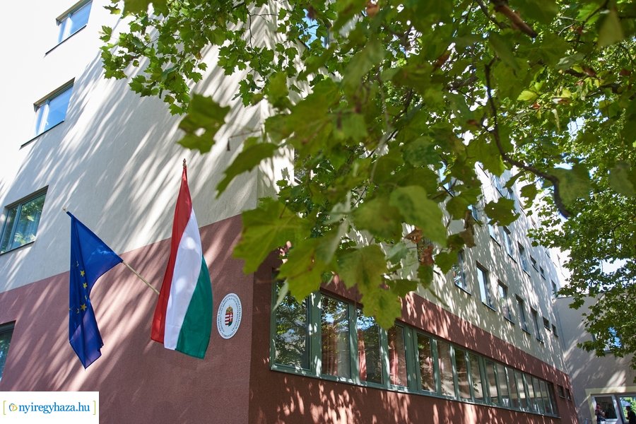 vitéz Mikecz Kálmán Honvéd Kollégium átadó