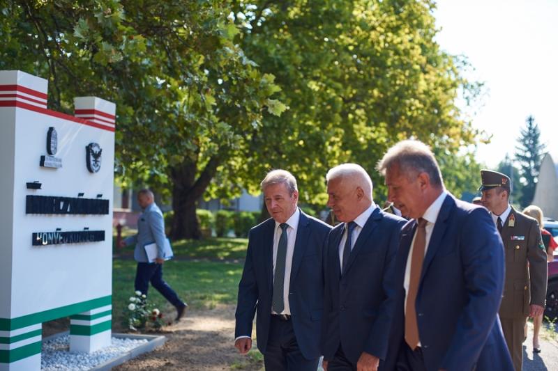 vitéz Mikecz Kálmán Honvéd Kollégium átadó