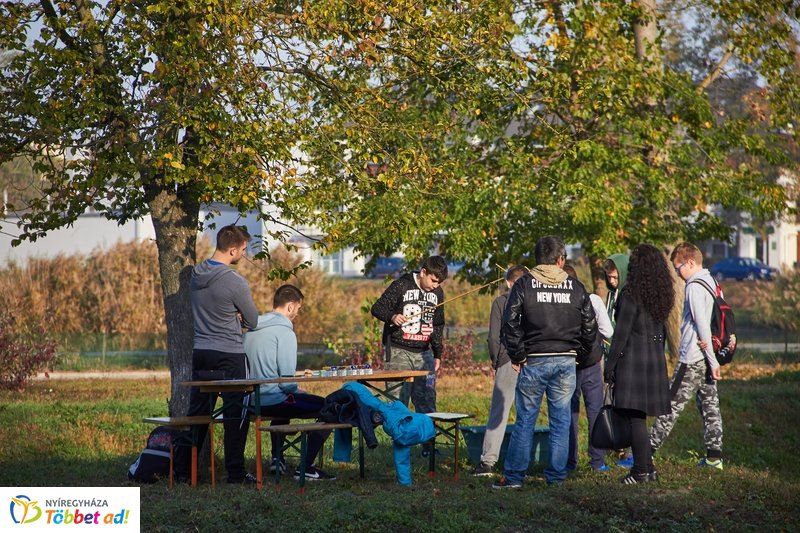 Vizesnyolcas vetélkedő a Bujtosi Városligetben