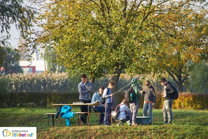 Vizesnyolcas vetélkedő a Bujtosi Városligetben