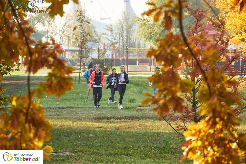 Vizesnyolcas vetélkedő a Bujtosi Városligetben