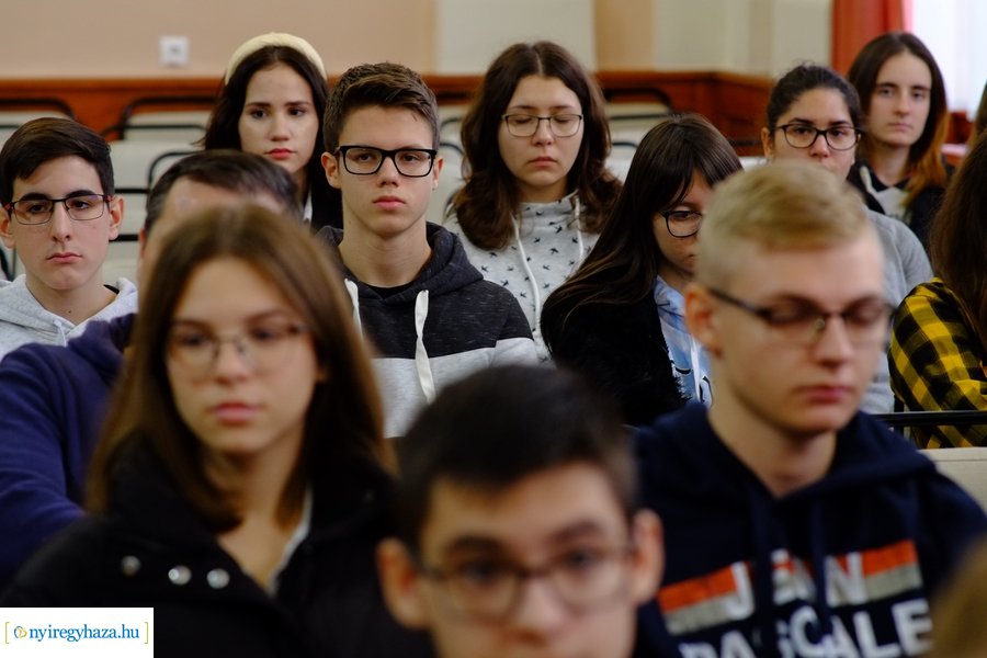 Vízilabda a Kossuth gimnáziumban