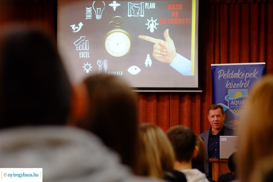 Vízilabda a Kossuth gimnáziumban