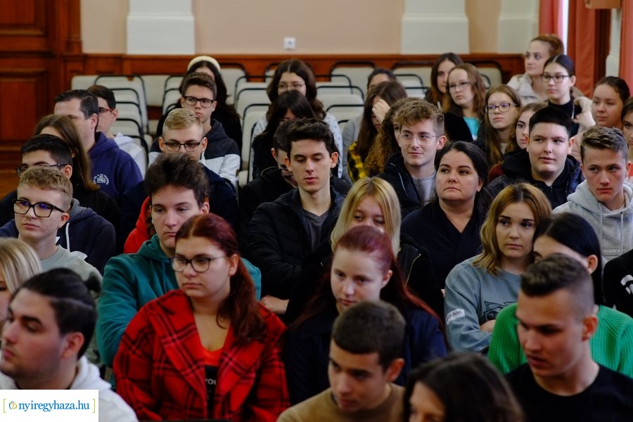 Vízilabda a Kossuth gimnáziumban