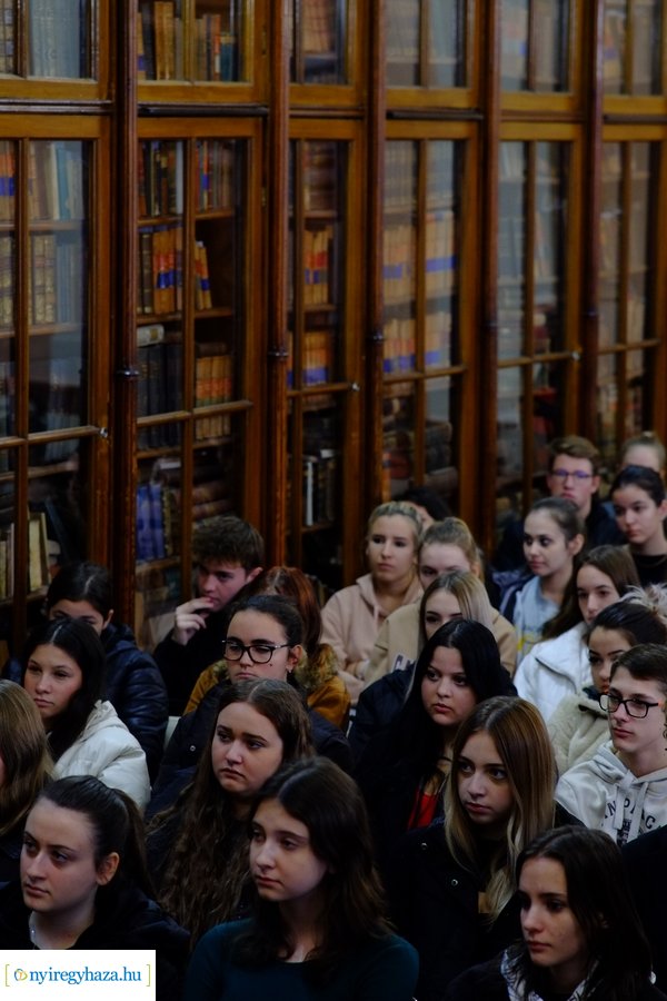 Vízilabda a Kossuth gimnáziumban