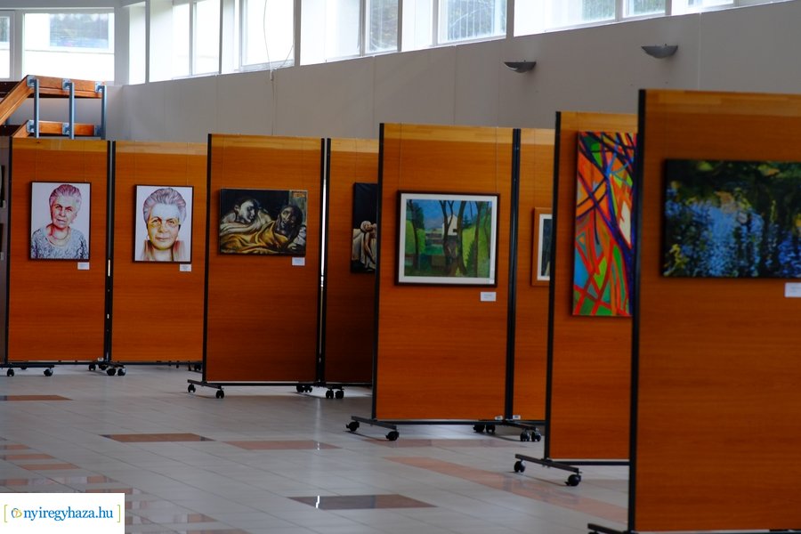 Vizuális Kultúra kiállítás az egyetemen