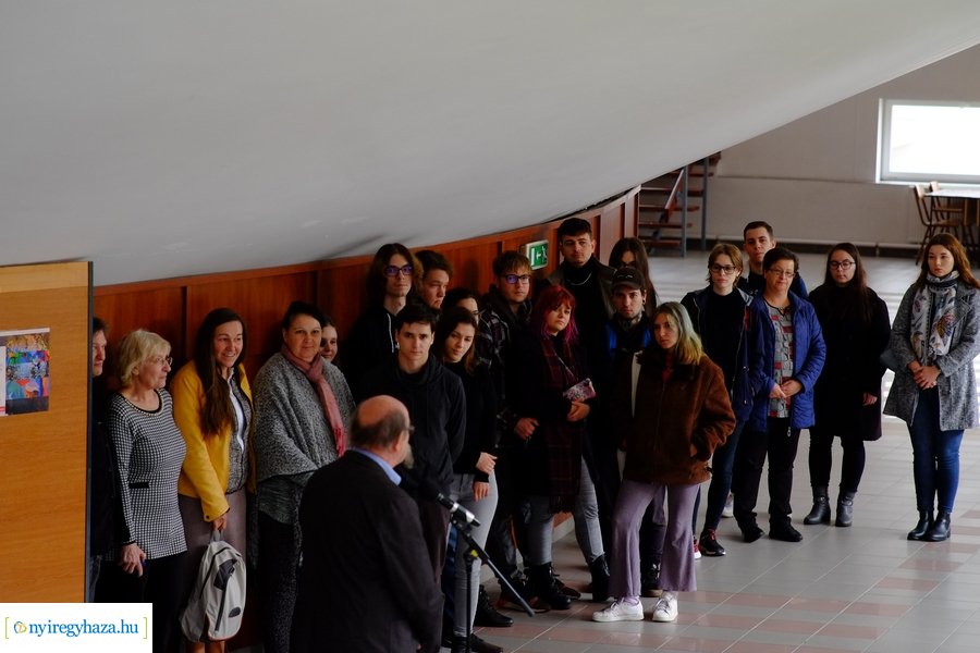 Vizuális Kultúra kiállítás az egyetemen