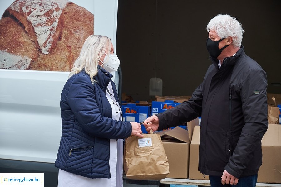 VNYE adománya a kórháznak