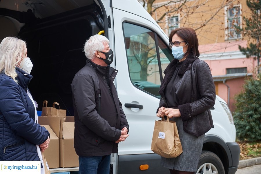 VNYE adománya a kórháznak