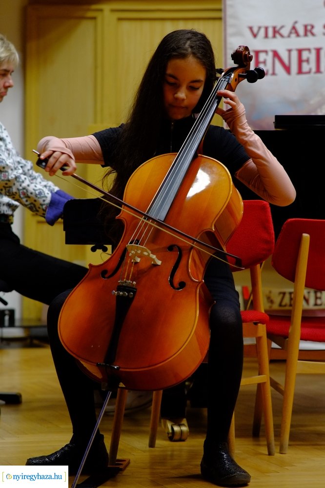 Vonós hangverseny a Vikárban