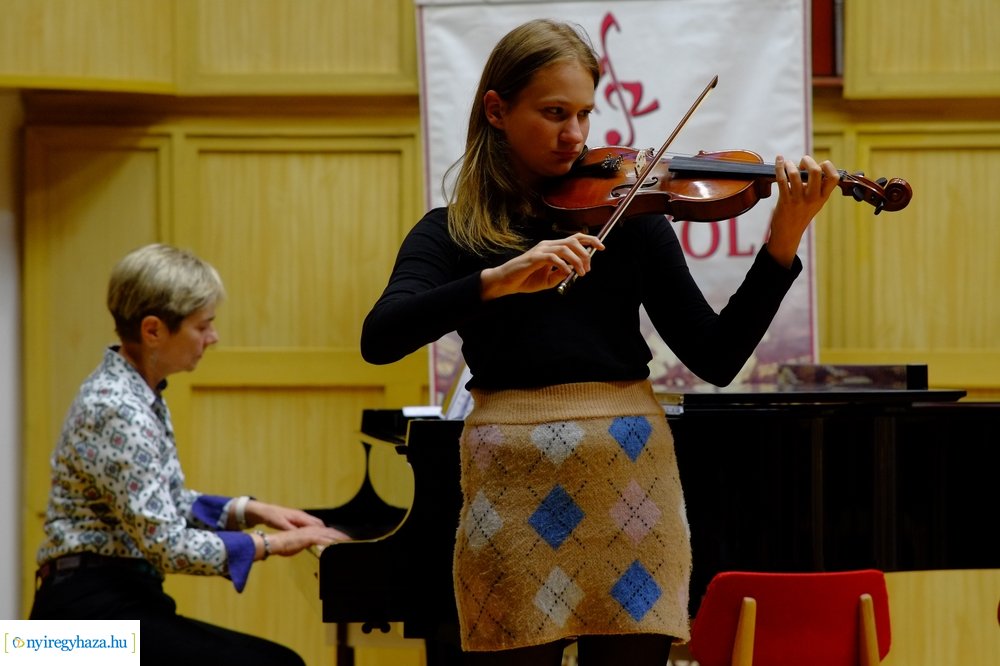 Vonós hangverseny a Vikárban