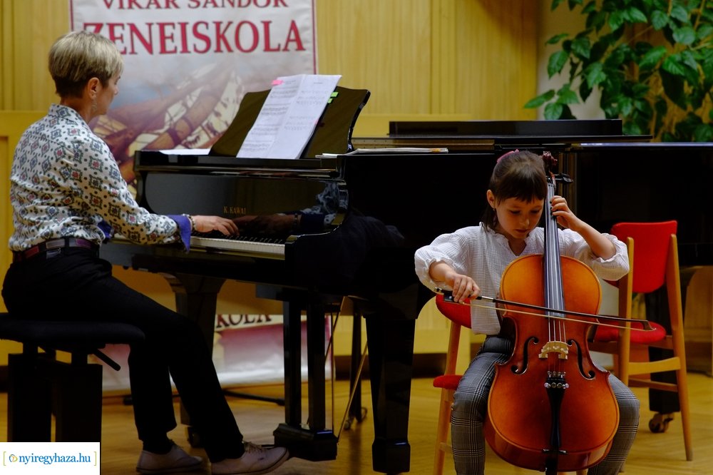 Vonós hangverseny a Vikárban