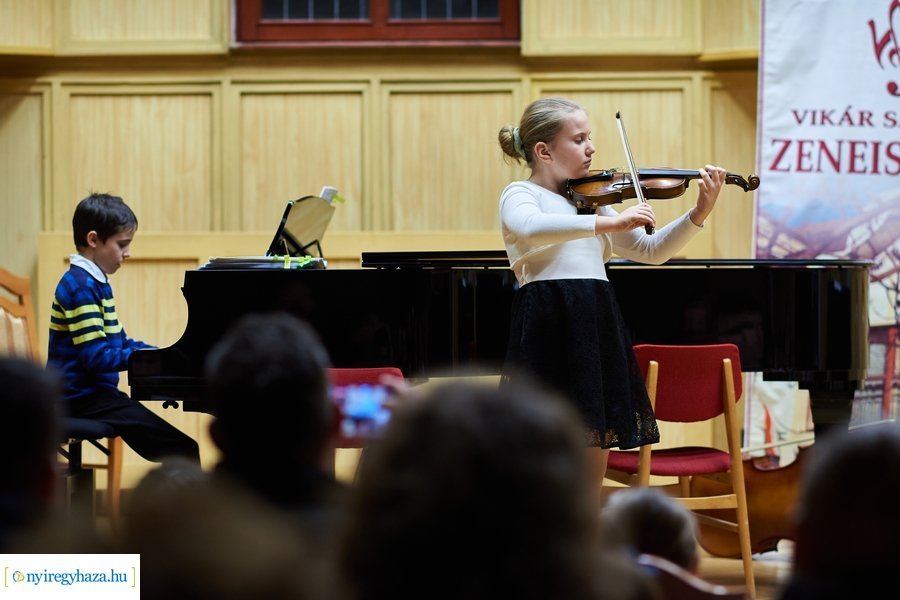 Vonós tanszaki hangverseny a Vikárban - 20230124