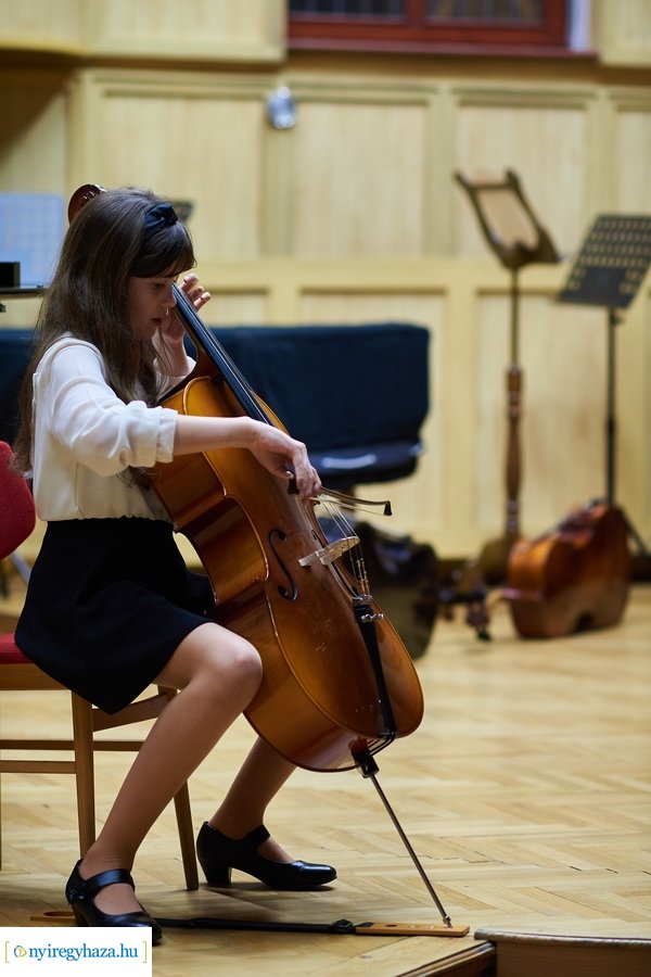 Vonós tanszaki hangverseny a Vikárban - 20230124