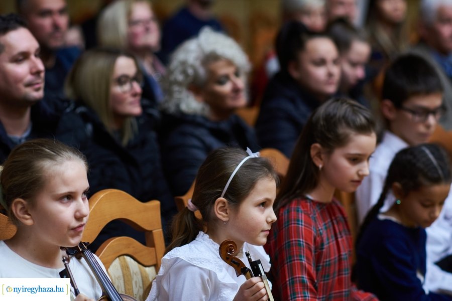 Vonós tanszaki hangverseny a Vikárban - 20230124