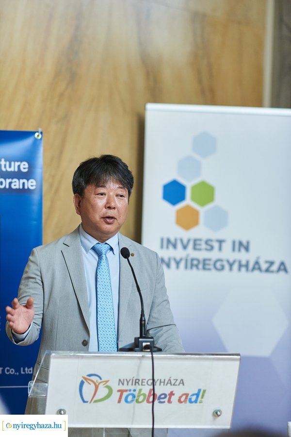 W-Scope beruházás aláírása