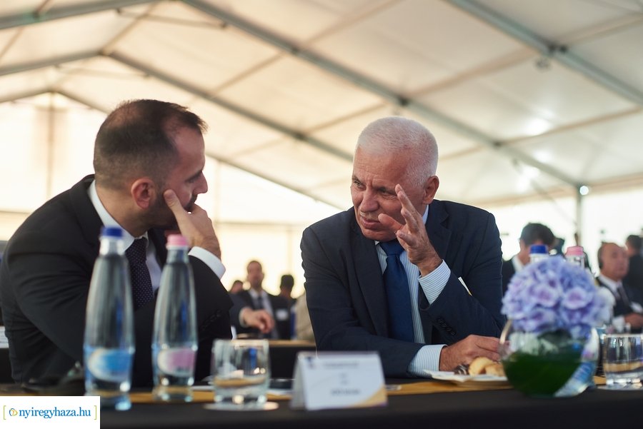 W-Scope Hungary Plant alapkő letétele