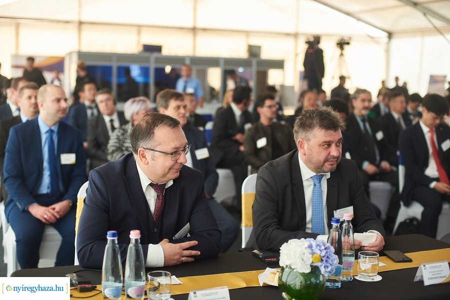 W-Scope Hungary Plant alapkő letétele