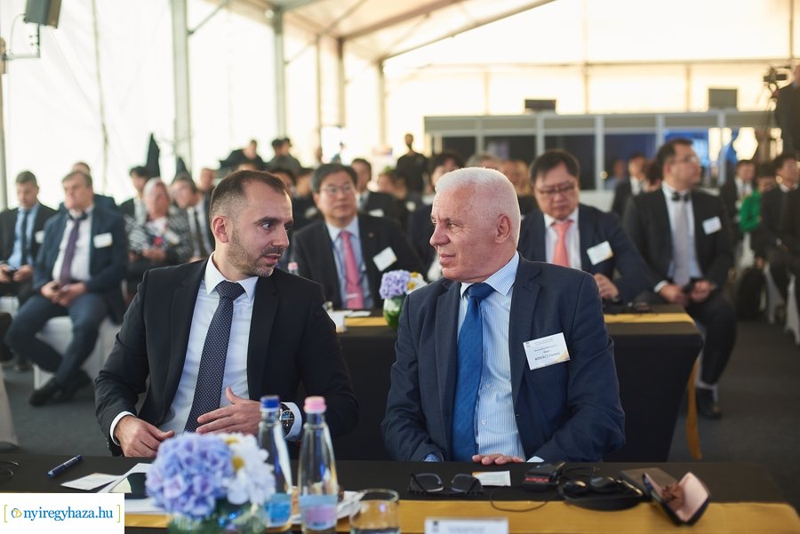 W-Scope Hungary Plant alapkő letétele